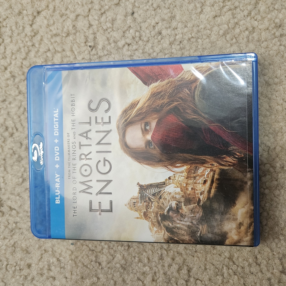 Mortal Engines Blu-ray + DVD + Digital
